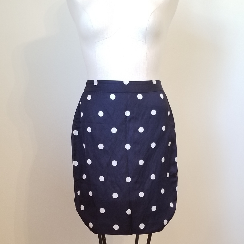 💐 Banana Republic Navy Polka Dot Skirt